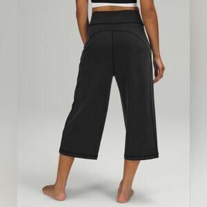 Lululemon Wide Leg HR Pull-on Crop Gaucho Pants 2